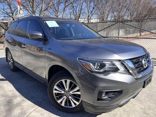 2019 Nissan Pathfinder SV