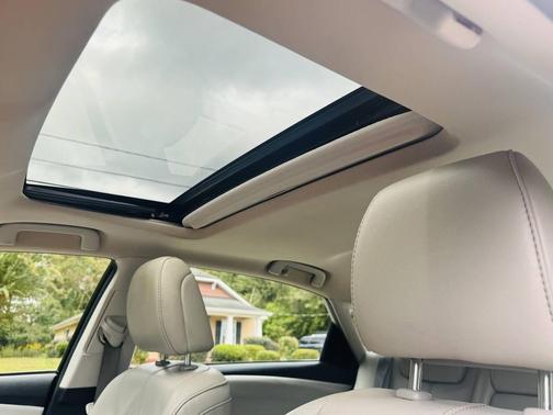 2013 Toyota Avalon Hybrid XLE Touring