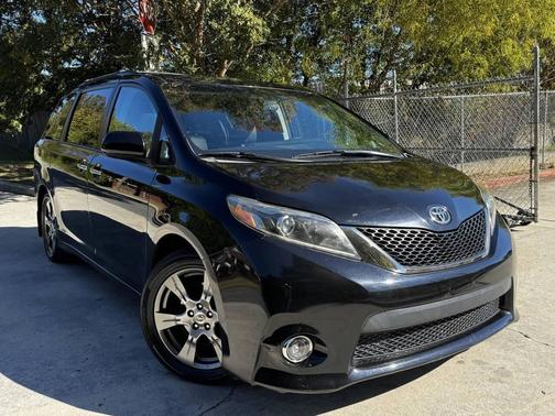 2017 Toyota Sienna SE