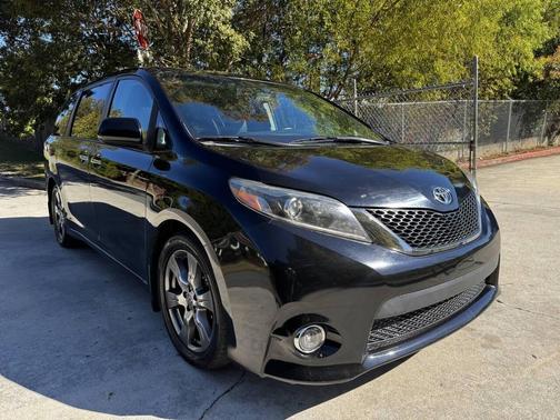 2017 Toyota Sienna SE