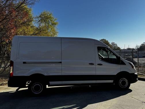 2022 Ford Transit-250 Base