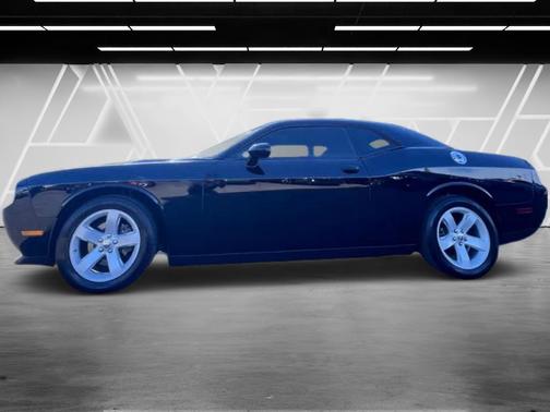 Black Clearcoat 2013 Dodge Challenger SXT