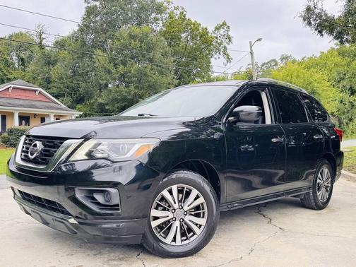 2019 Nissan Pathfinder S