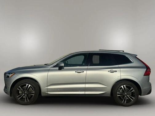Bright Silver Metallic 2019 Volvo XC60 T5 Momentum
