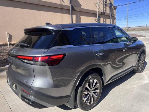 2022 INFINITI QX60 Pure