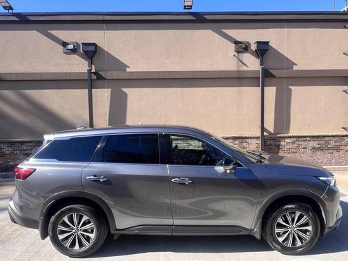 2022 INFINITI QX60 Pure