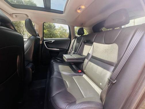 2016 Volvo XC60 T6 Drive-E