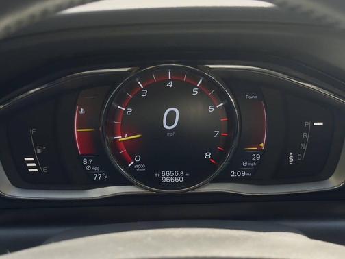 2016 Volvo XC60 T6 Drive-E