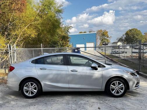 2017 Chevrolet Cruze LT