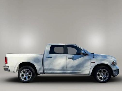 Pearl White 2018 RAM 1500 Laramie