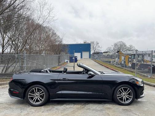 2017 Ford Mustang EcoBoost Premium