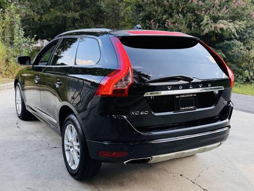2016 Volvo XC60 T5 Drive-E Premier