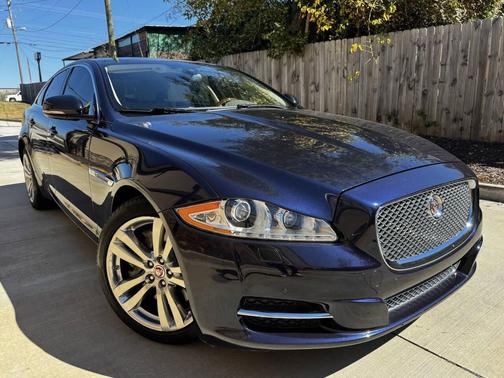 2015 Jaguar XJ Base