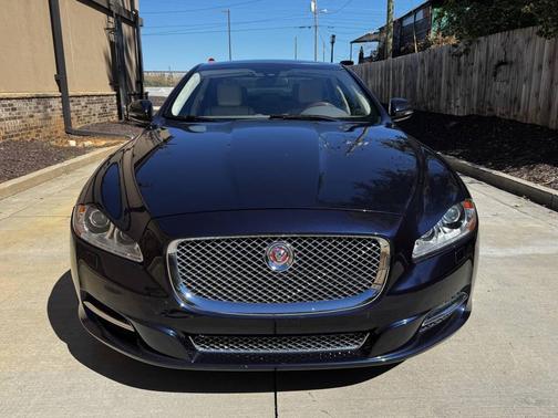 2015 Jaguar XJ Base