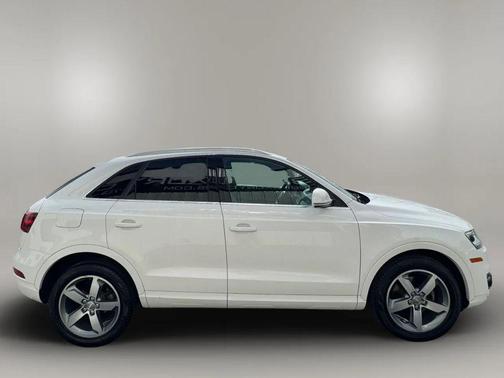 White 2015 Audi Q3 2.0T Premium Plus
