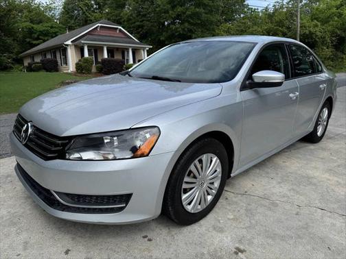 2014 Volkswagen Passat 1.8T Auto S
