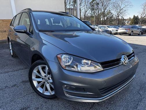 2015 Volkswagen Golf SportWagen TSI SE 4-Door