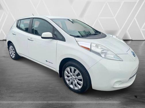 Glacier White 2015 Nissan Leaf S