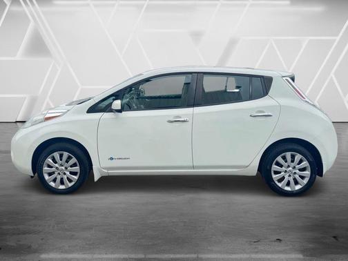 Glacier White 2015 Nissan Leaf S