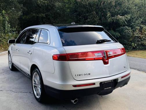 2019 Lincoln MKT Standard