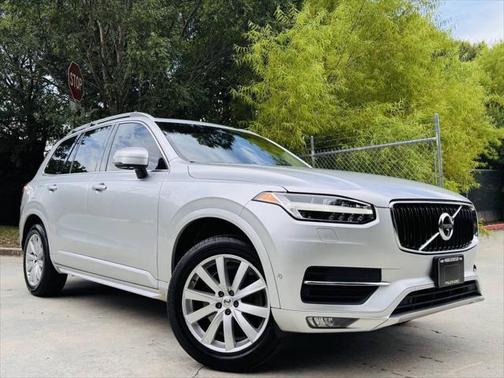 2018 Volvo XC90 T6 Momentum