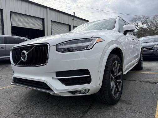 2018 Volvo XC90 T5 Momentum