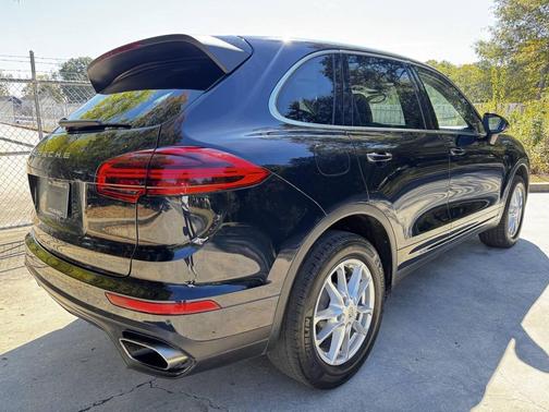 2016 Porsche Cayenne S