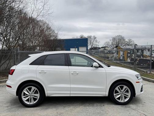 2016 Audi Q3 2.0T Premium Plus