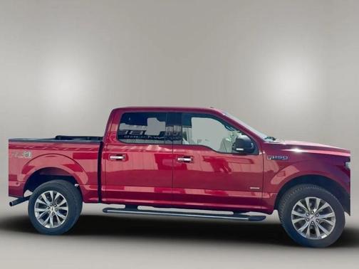 Ruby Red Metallic Tinted Clearcoat 2017 Ford F-150 XLT