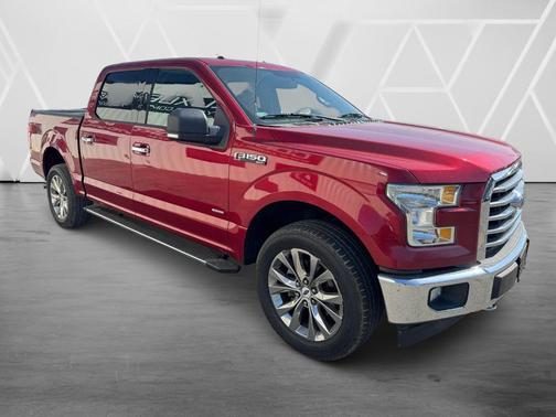 Ruby Red Metallic Tinted Clearcoat 2017 Ford F-150 XLT
