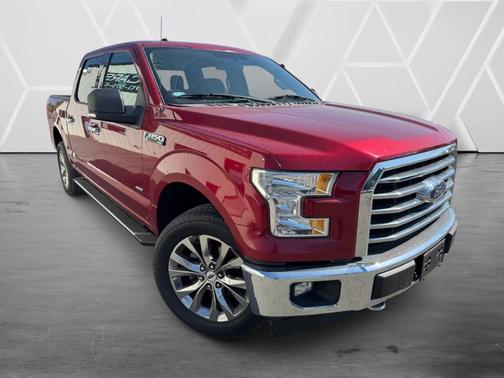 Ruby Red Metallic Tinted Clearcoat 2017 Ford F-150 XLT