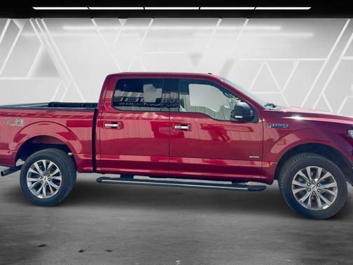 Ruby Red Metallic Tinted Clearcoat 2017 Ford F-150 XLT