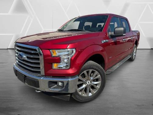 Ruby Red Metallic Tinted Clearcoat 2017 Ford F-150 XLT