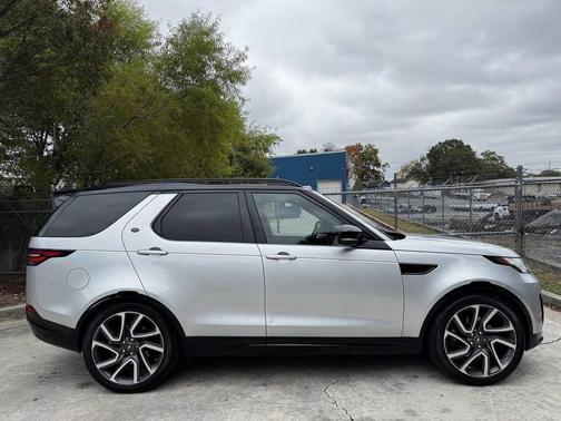 2017 Land Rover Discovery HSE LUXURY