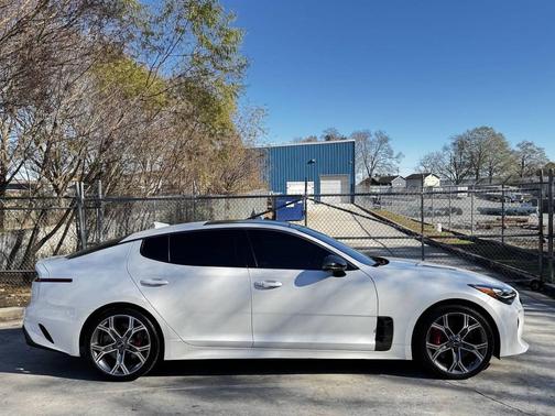 2019 Kia Stinger 