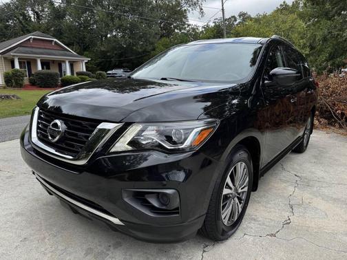 2019 Nissan Pathfinder S