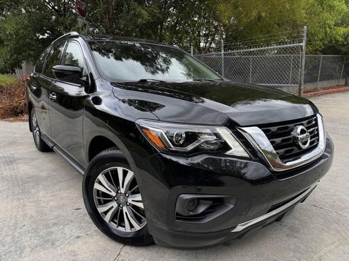 2019 Nissan Pathfinder S