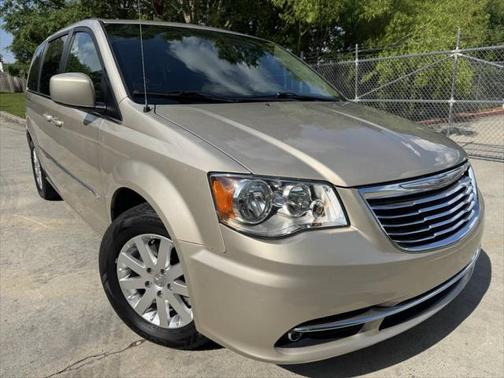 2016 Chrysler Town & Country Touring