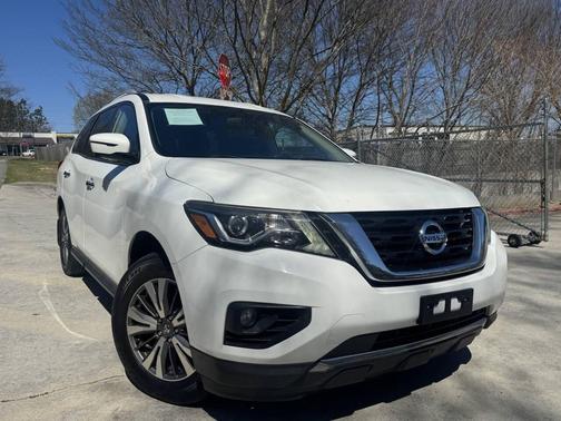 2017 Nissan Pathfinder SL