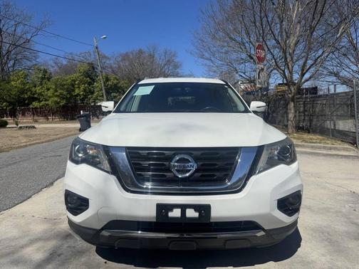 2017 Nissan Pathfinder SL