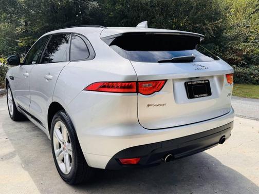 2017 Jaguar F-PACE 35t R-Sport