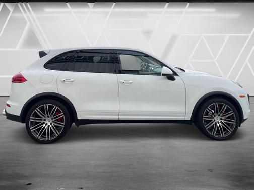 2015 Porsche Cayenne Turbo