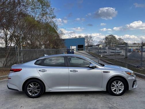 2020 Kia Optima LX