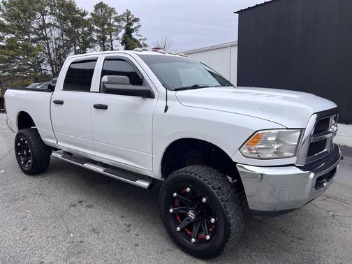 2017 RAM 2500 Tradesman Crew Cab 4x4 6'4' Box