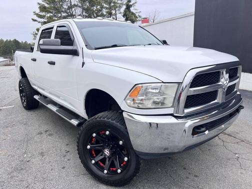 2017 RAM 2500 Tradesman Crew Cab 4x4 6'4' Box