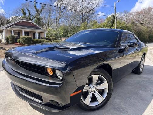 2021 Dodge Challenger SXT