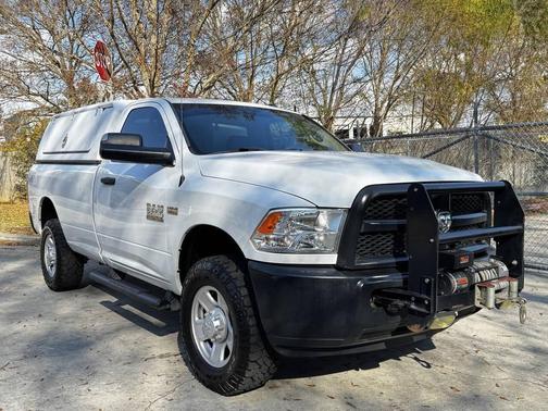 2017 RAM 2500 Tradesman Regular Cab 4x4 8' Box
