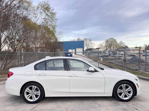 2018 BMW 330 330i 4dr Sedan