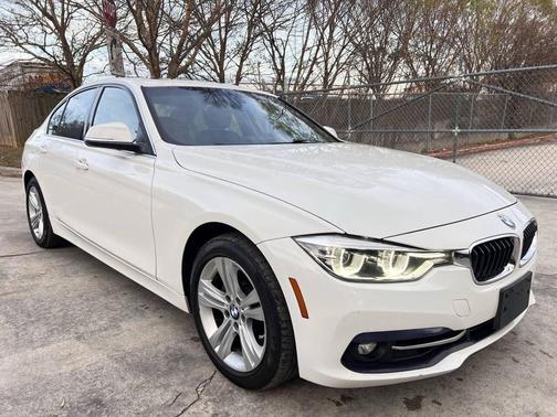 2018 BMW 330 330i 4dr Sedan