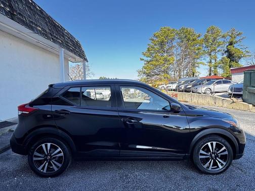 2020 Nissan Kicks SV